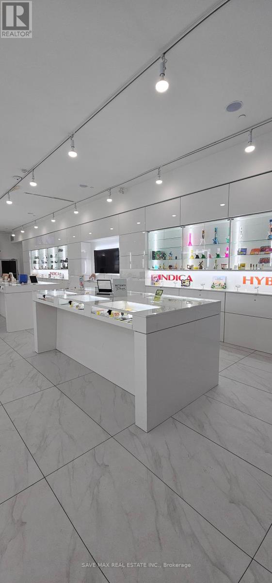 4 - 144 Kennedy Road S, Brampton, Ontario  L6W 3G4 - Photo 3 - W12579918