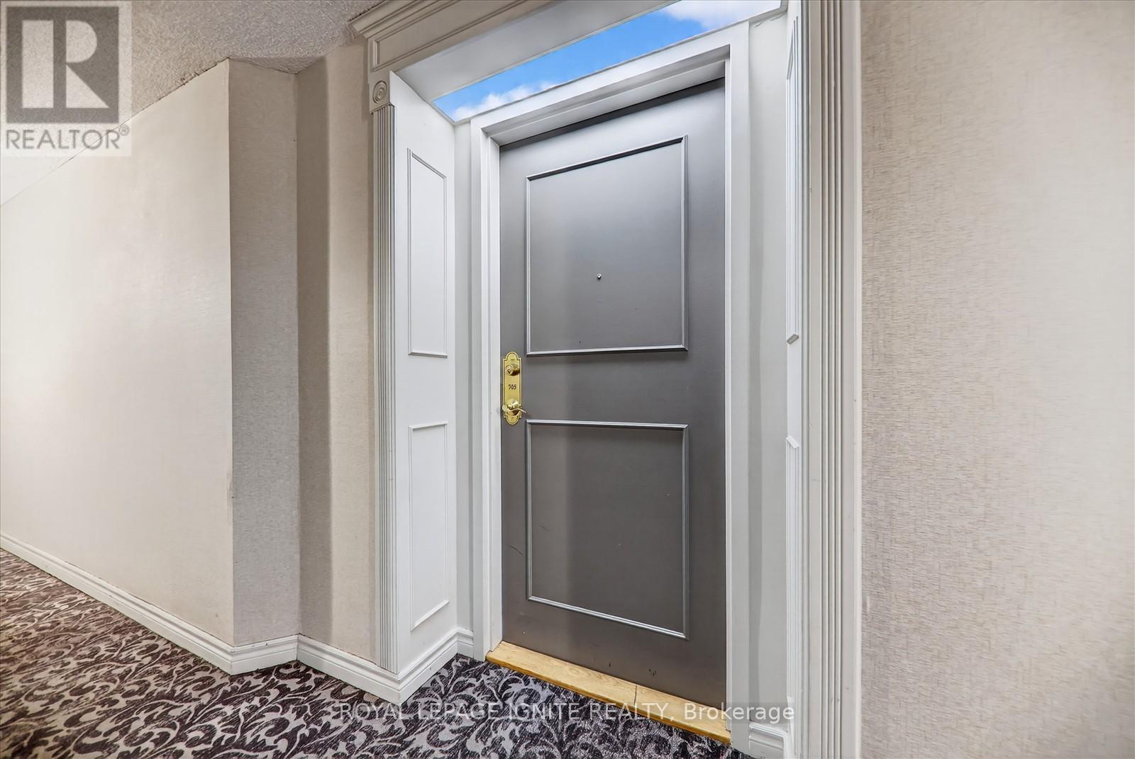 705 - 155 Hillcrest Avenue, Mississauga, Ontario  L5B 3Z2 - Photo 10 - W12579990