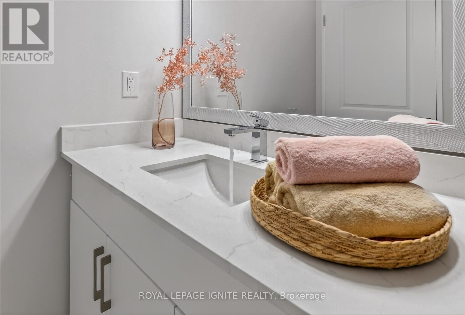 705 - 155 Hillcrest Avenue, Mississauga, Ontario  L5B 3Z2 - Photo 29 - W12579990