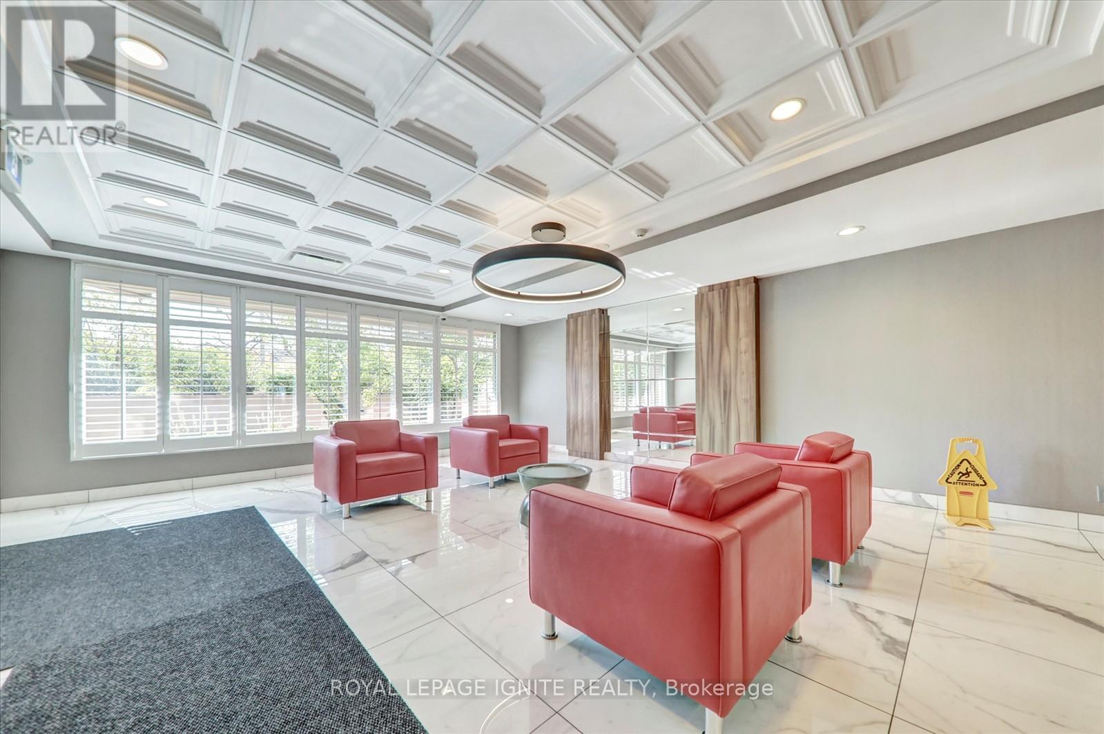 705 - 155 Hillcrest Avenue, Mississauga, Ontario  L5B 3Z2 - Photo 8 - W12579990