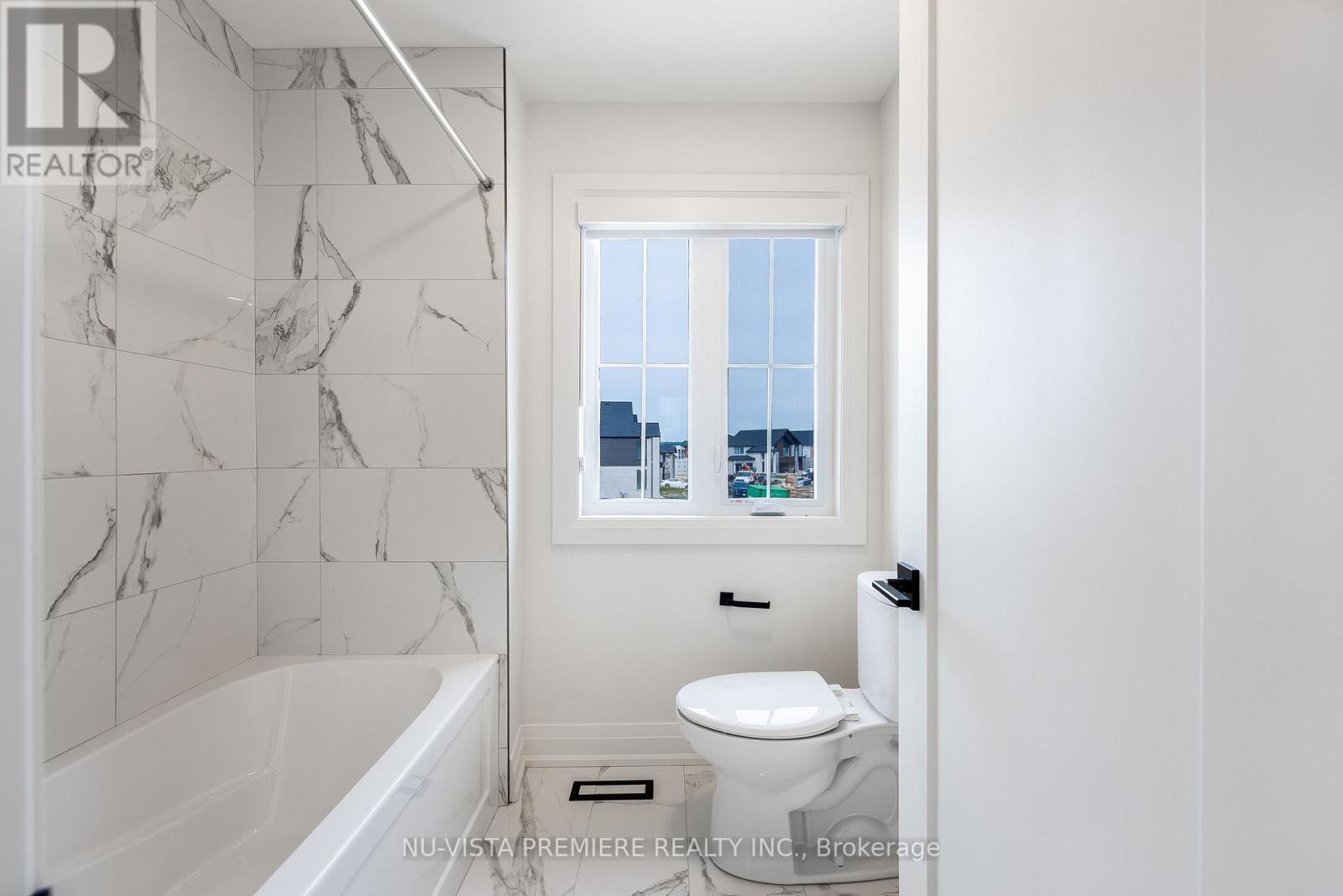 2693 Heardcreek Trail, London North (North S), Ontario  N6G 0Z8 - Photo 30 - X12434094