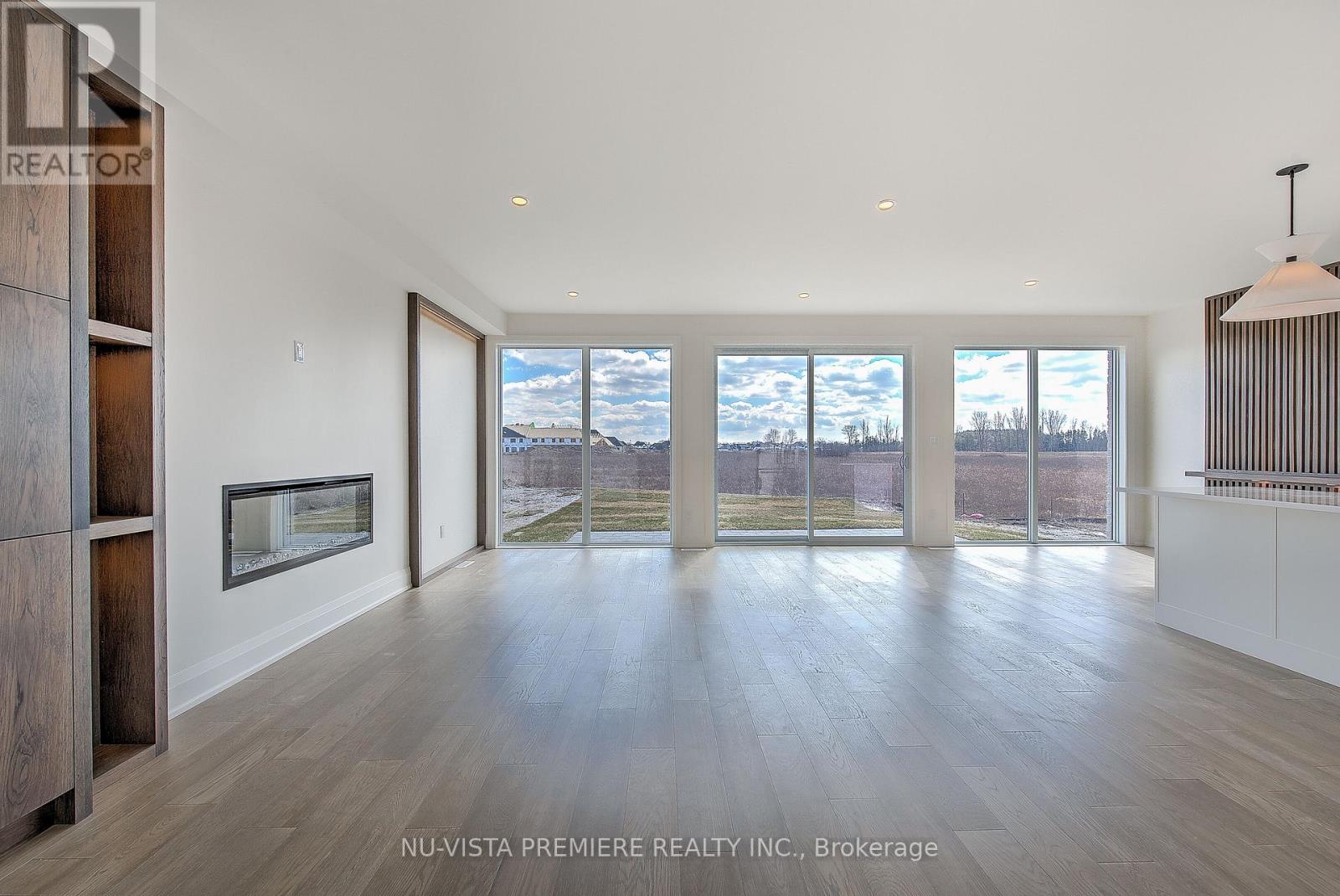 Photo 5 of 46 for 6517 Heathwoods Avenue