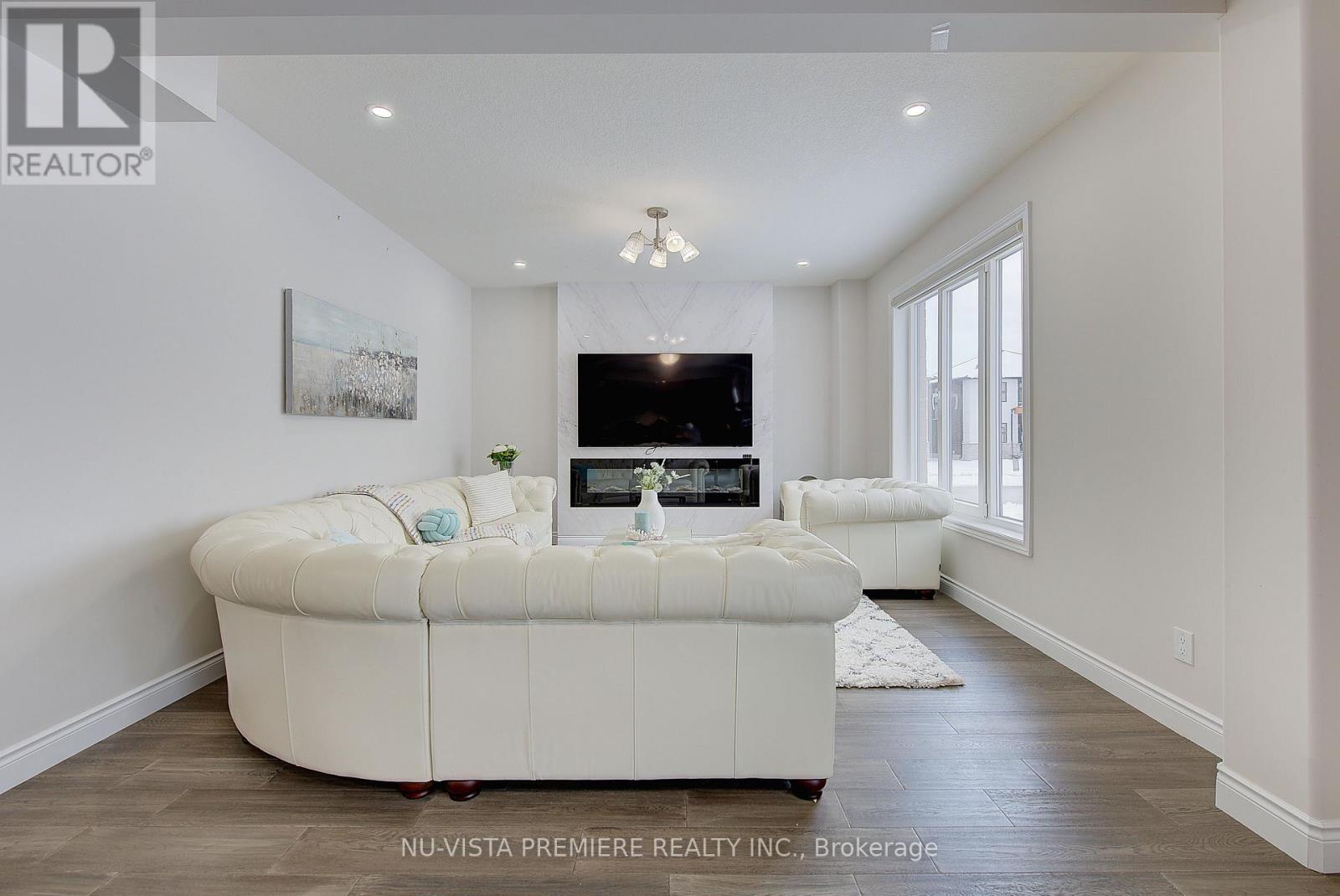 2232 Tripp Drive, London South, Ontario  N6P 0E8 - Photo 8 - X12548414