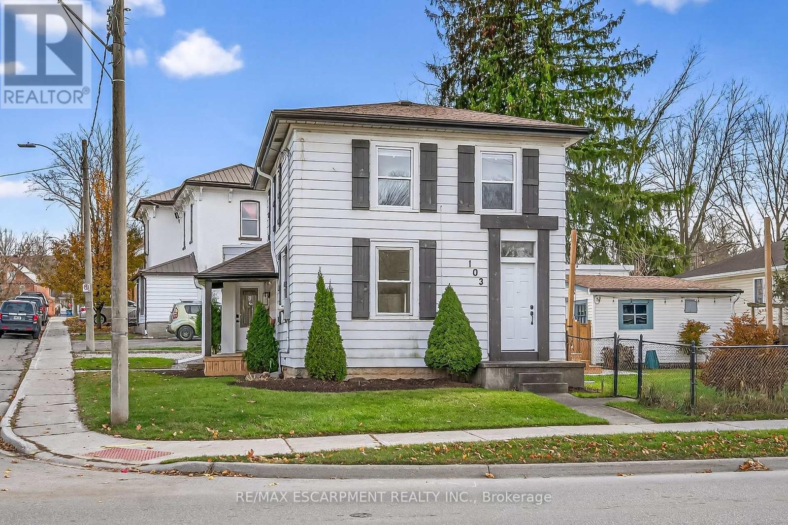 103 Charles Street W, Ingersoll, Ontario  N5C 2L9 - Photo 2 - X12579904