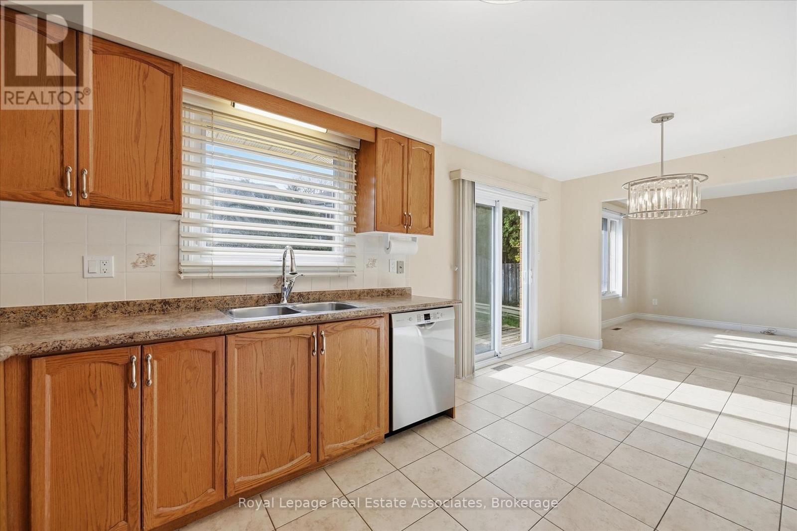 47 Elmira Drive, Hamilton, Ontario  L9C 7H8 - Photo 17 - X12579944