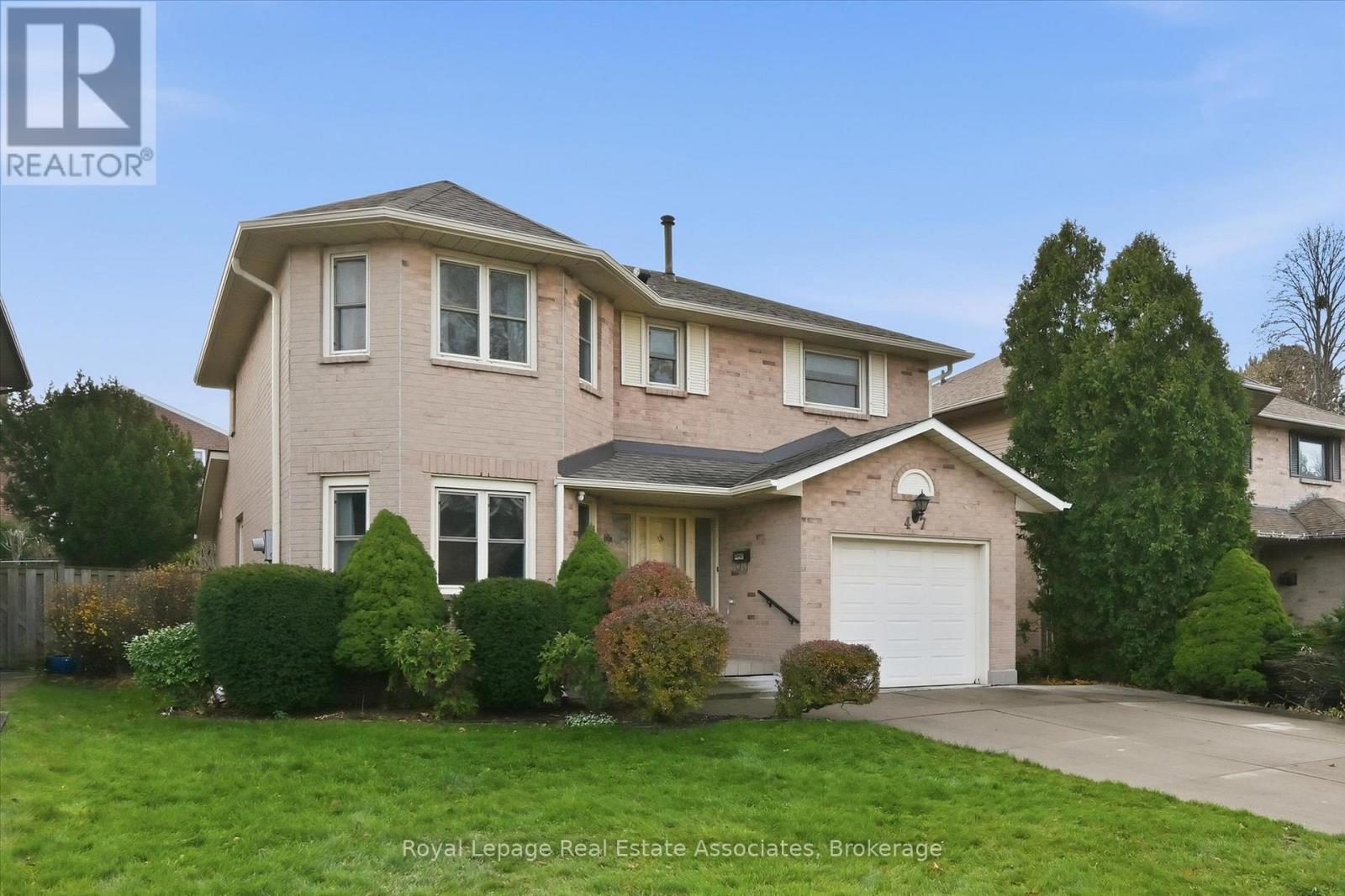 47 Elmira Drive, Hamilton, Ontario  L9C 7H8 - Photo 4 - X12579944