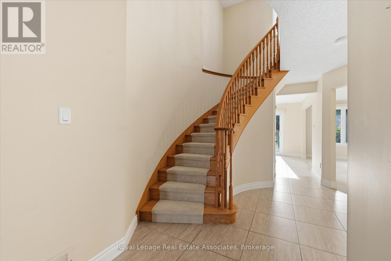 47 Elmira Drive, Hamilton, Ontario  L9C 7H8 - Photo 6 - X12579944