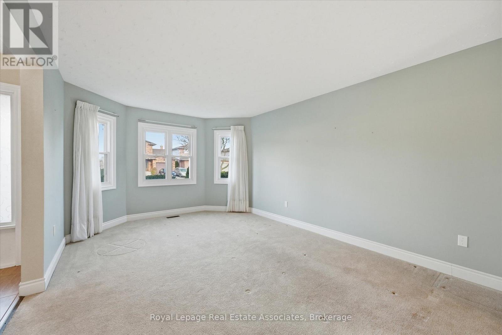 47 Elmira Drive, Hamilton, Ontario  L9C 7H8 - Photo 7 - X12579944