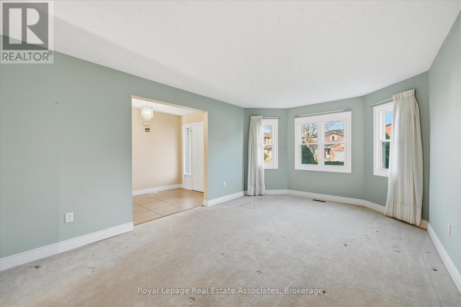 47 Elmira Drive, Hamilton, Ontario  L9C 7H8 - Photo 9 - X12579944