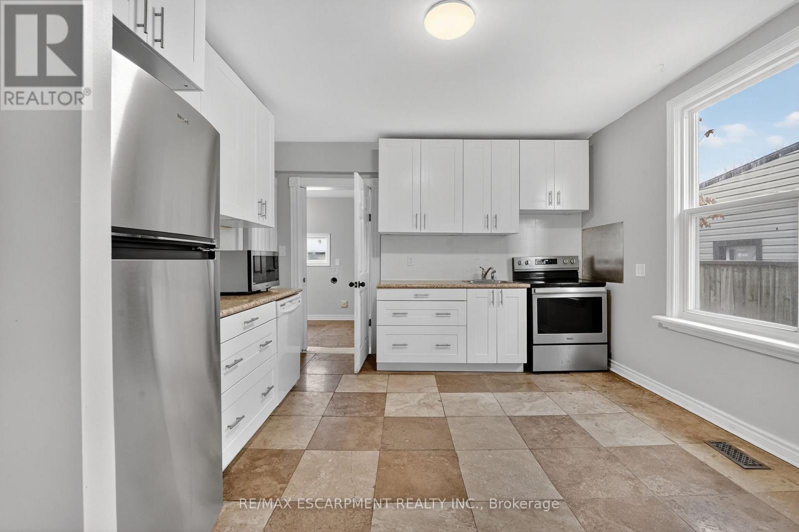 28 Cayuga Street, Brantford, Ontario  N3S 1W5 - Photo 10 - X12579984