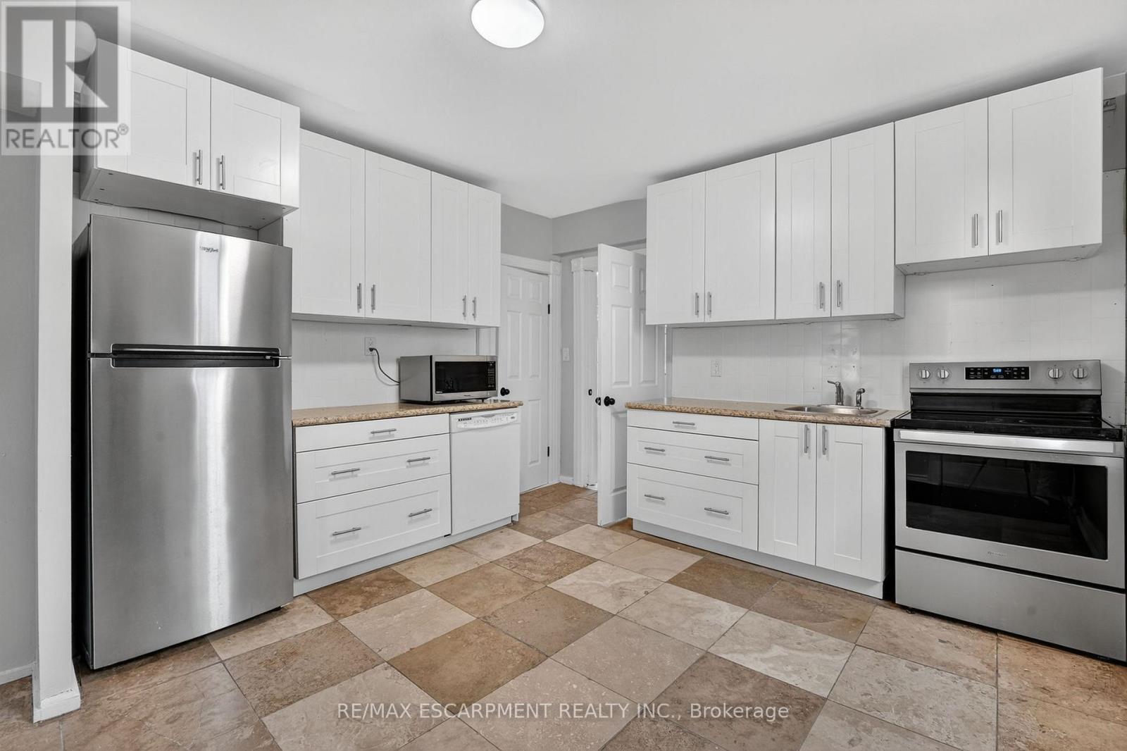 28 Cayuga Street, Brantford, Ontario  N3S 1W5 - Photo 11 - X12579984