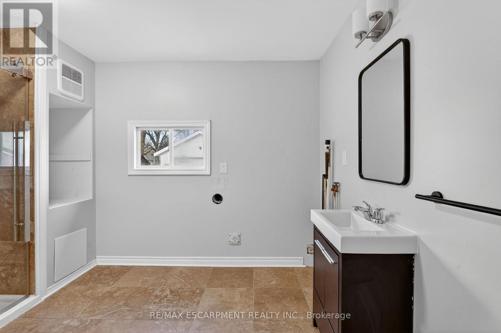 28 Cayuga Street, Brantford, Ontario  N3S 1W5 - Photo 19 - X12579984