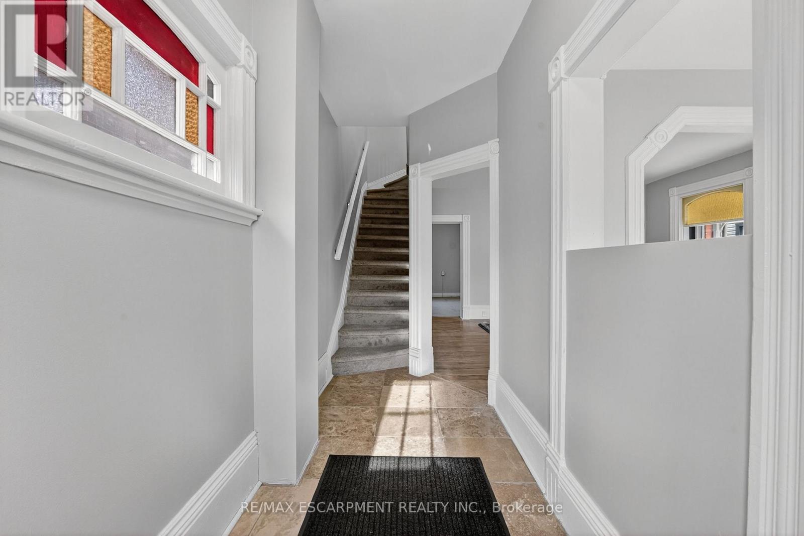 28 Cayuga Street, Brantford, Ontario  N3S 1W5 - Photo 6 - X12579984