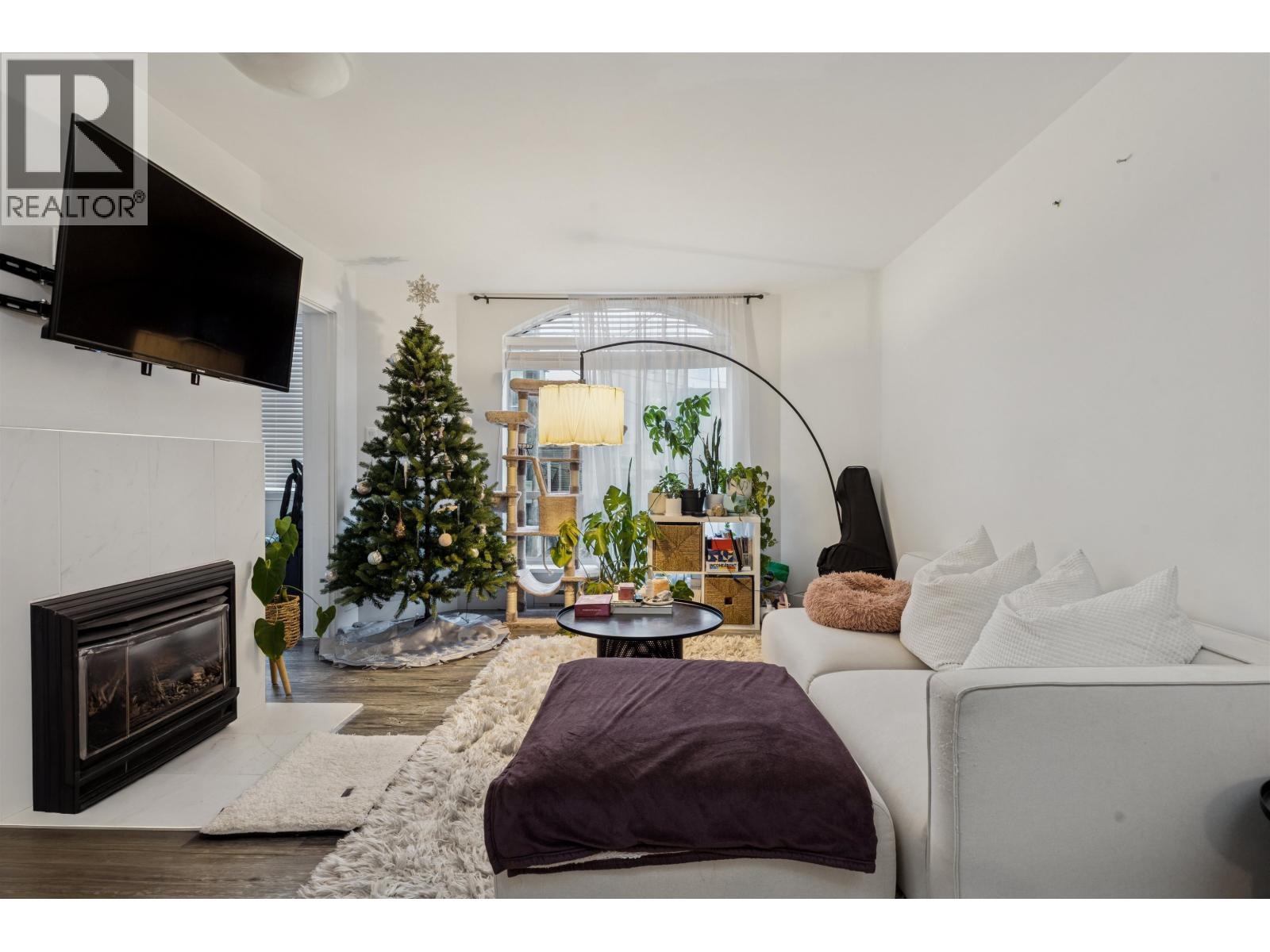 308 1010 Chilco Street, Vancouver, British Columbia  V6G 2R6 - Photo 1 - R3070373