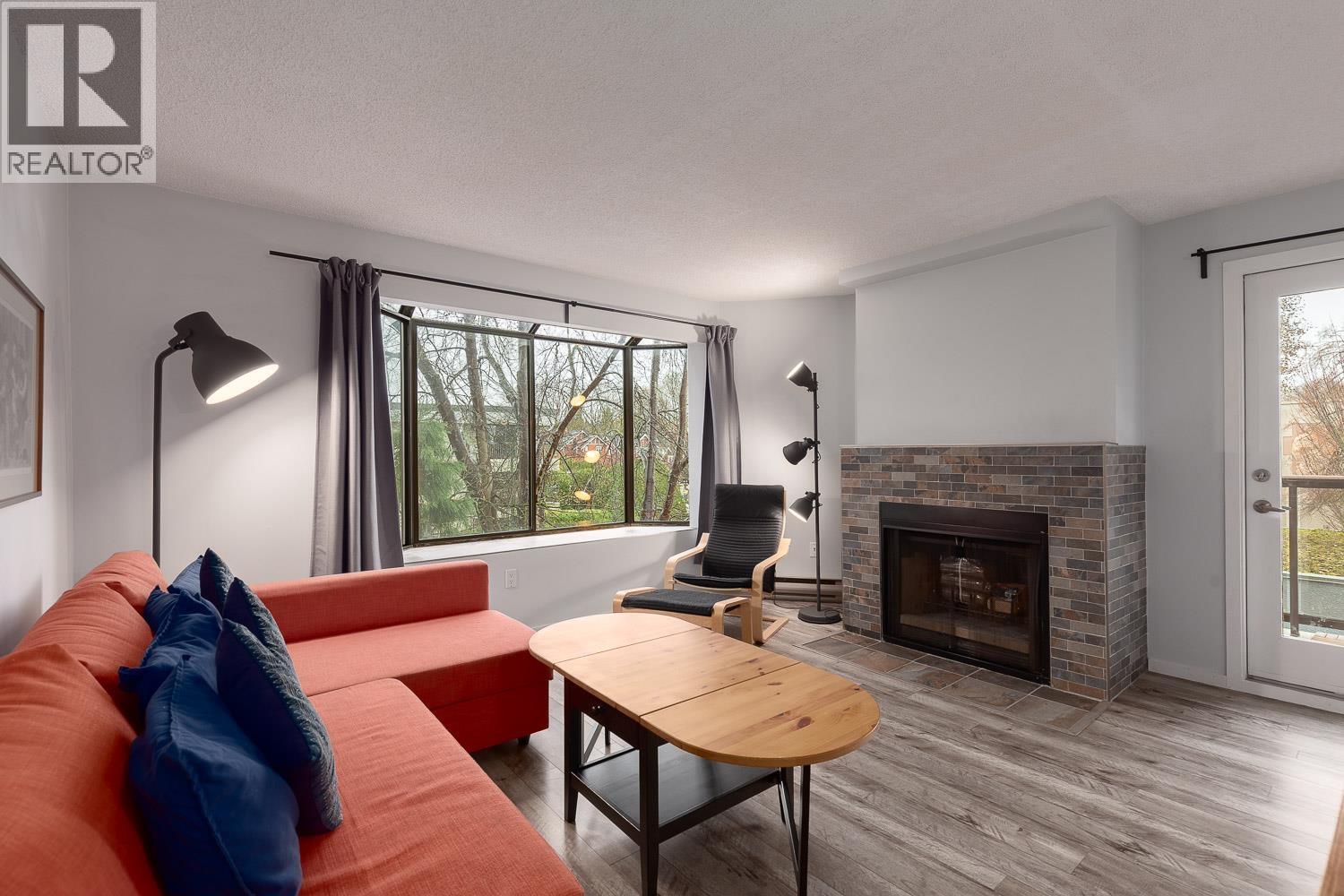 306 1775 W 10th Avenue, Vancouver, British Columbia  V6J 2A4 - Photo 2 - R3070384