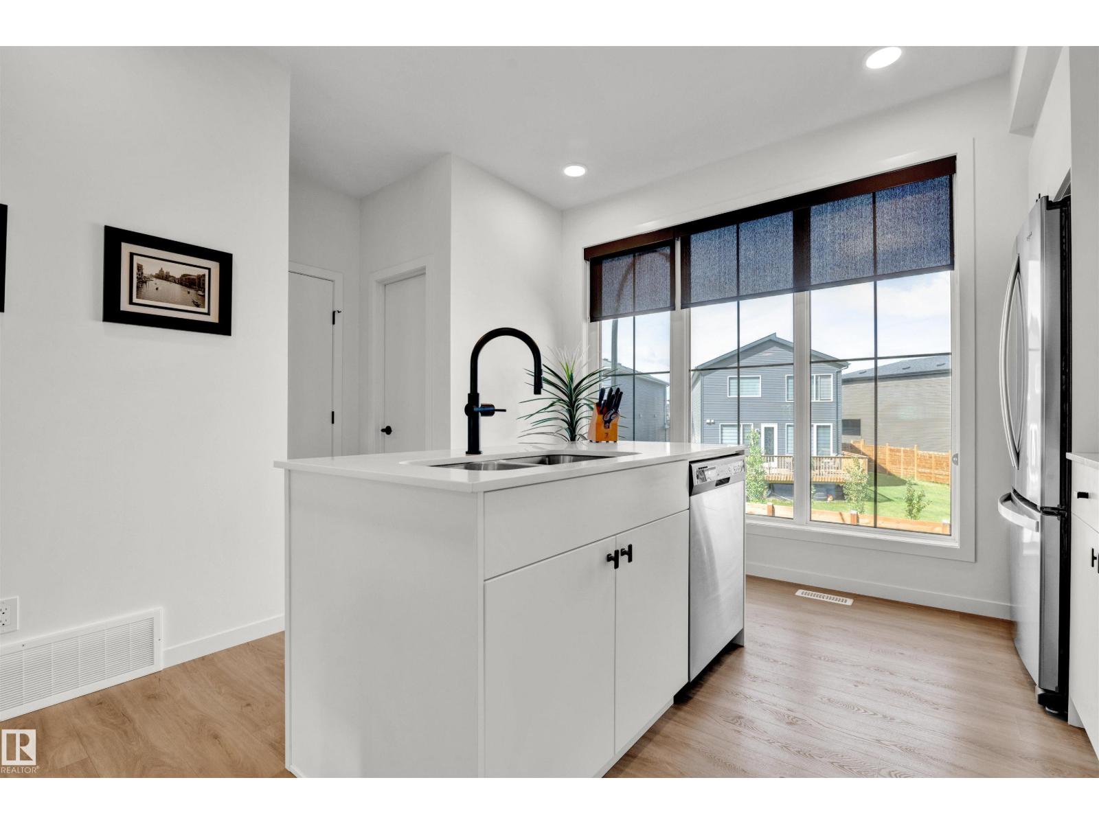 439 39 St Sw, Edmonton, Alberta  T6X 2X9 - Photo 6 - E4465529