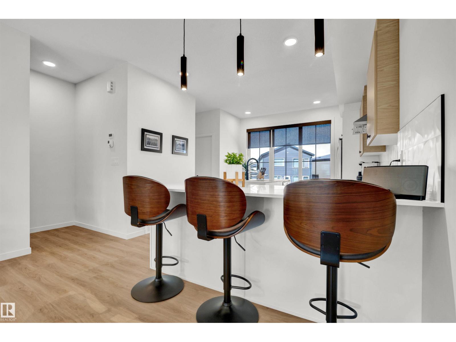 439 39 St Sw, Edmonton, Alberta  T6X 2X9 - Photo 4 - E4465529