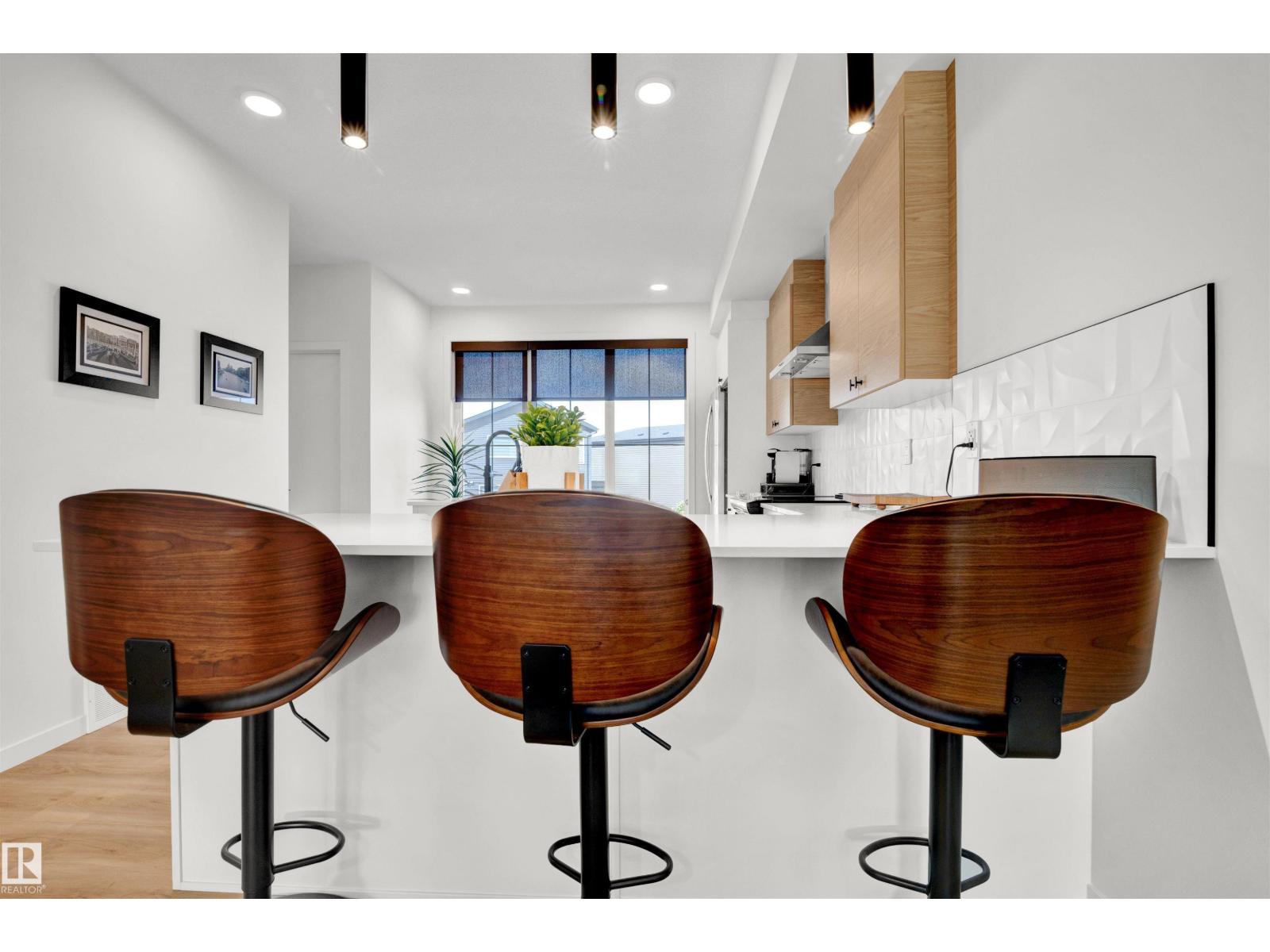 439 39 St Sw, Edmonton, Alberta  T6X 2X9 - Photo 3 - E4465529