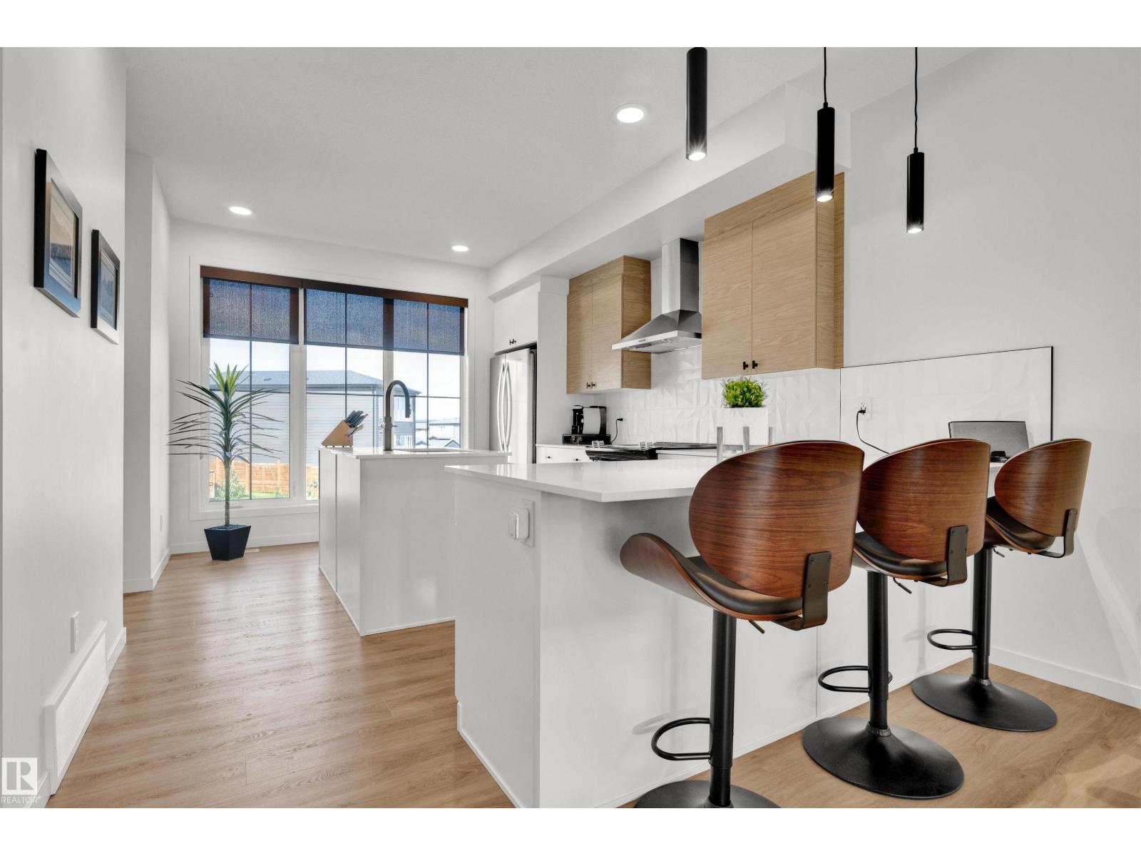 439 39 St Sw, Edmonton, Alberta  T6X 2X9 - Photo 2 - E4465529