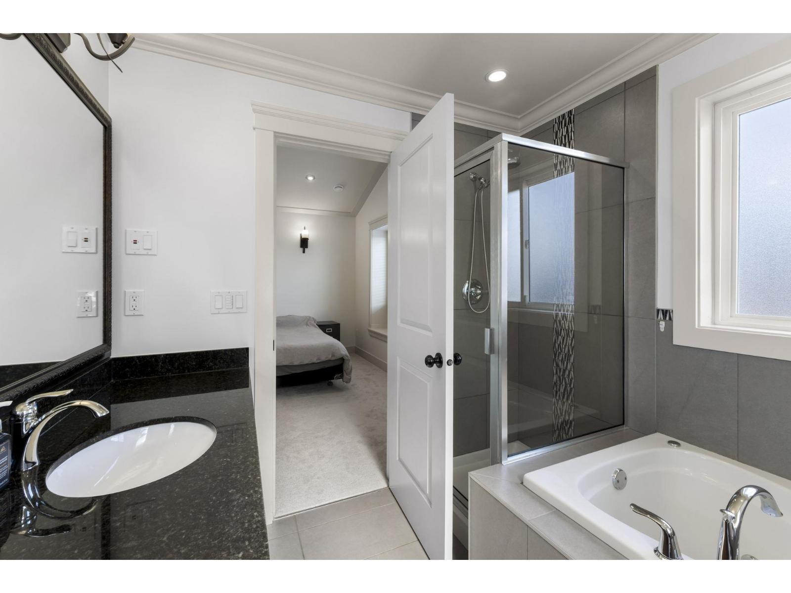 6746 191a Street, Surrey, British Columbia  V4N 6A5 - Photo 12 - R3069834