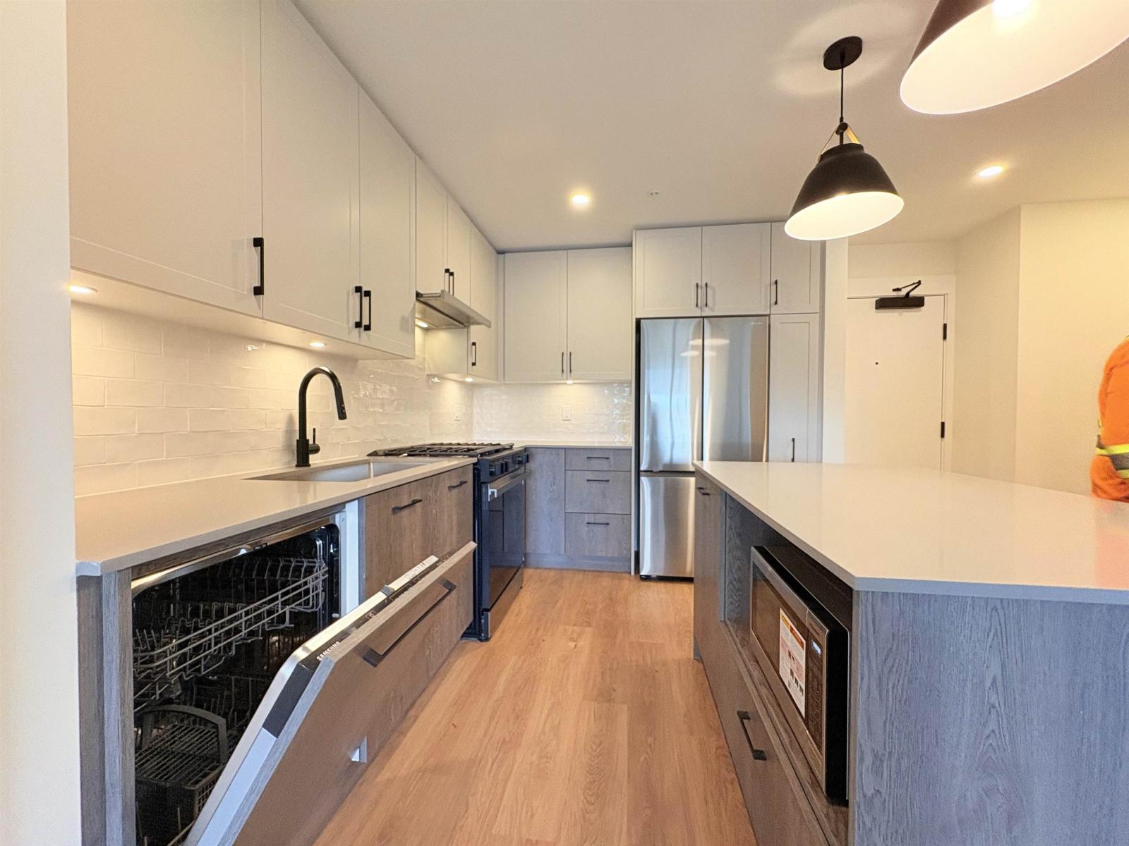 203 27215 Aldergrove Town Centre Drive, Langley, British Columbia  V4W 0E3 - Photo 4 - R3069727