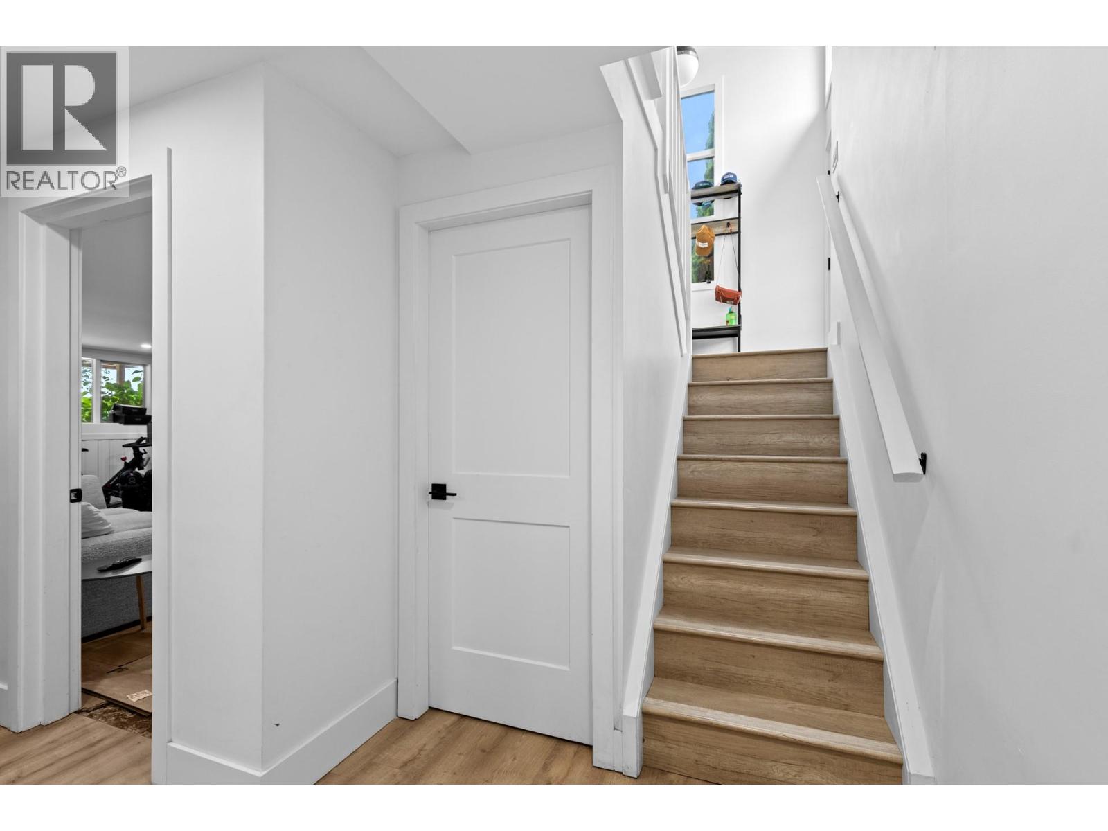 1511 Lambert Avenue, Kelowna, British Columbia  V1Y 4H4 - Photo 38 - 10369760