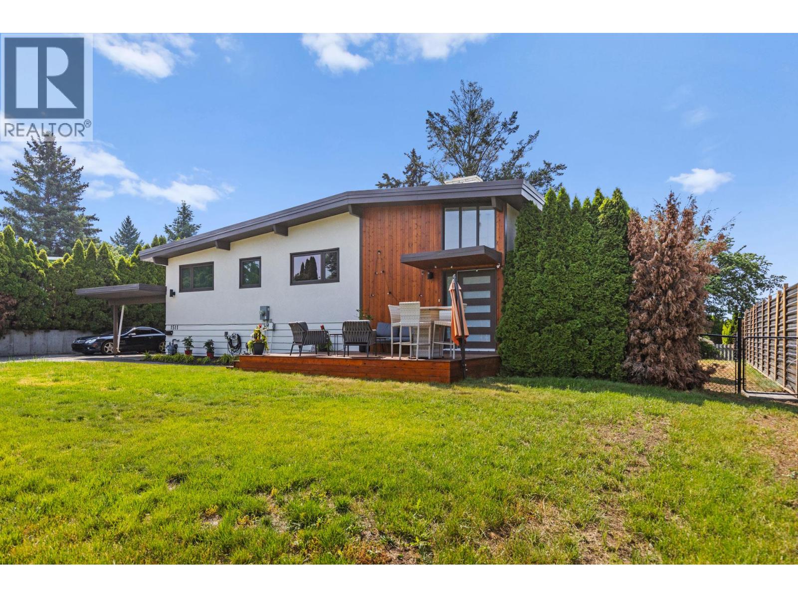 1511 Lambert Avenue, Kelowna, British Columbia  V1Y 4H4 - Photo 4 - 10369760