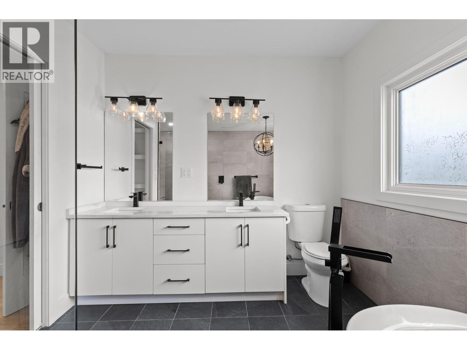 1511 Lambert Avenue, Kelowna, British Columbia  V1Y 4H4 - Photo 32 - 10369760