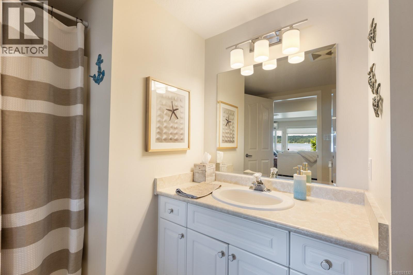 6800 Buckley Bay Frontage Rd, Fanny Bay, British Columbia V0R 1W0 - Photo 49 - 1021132