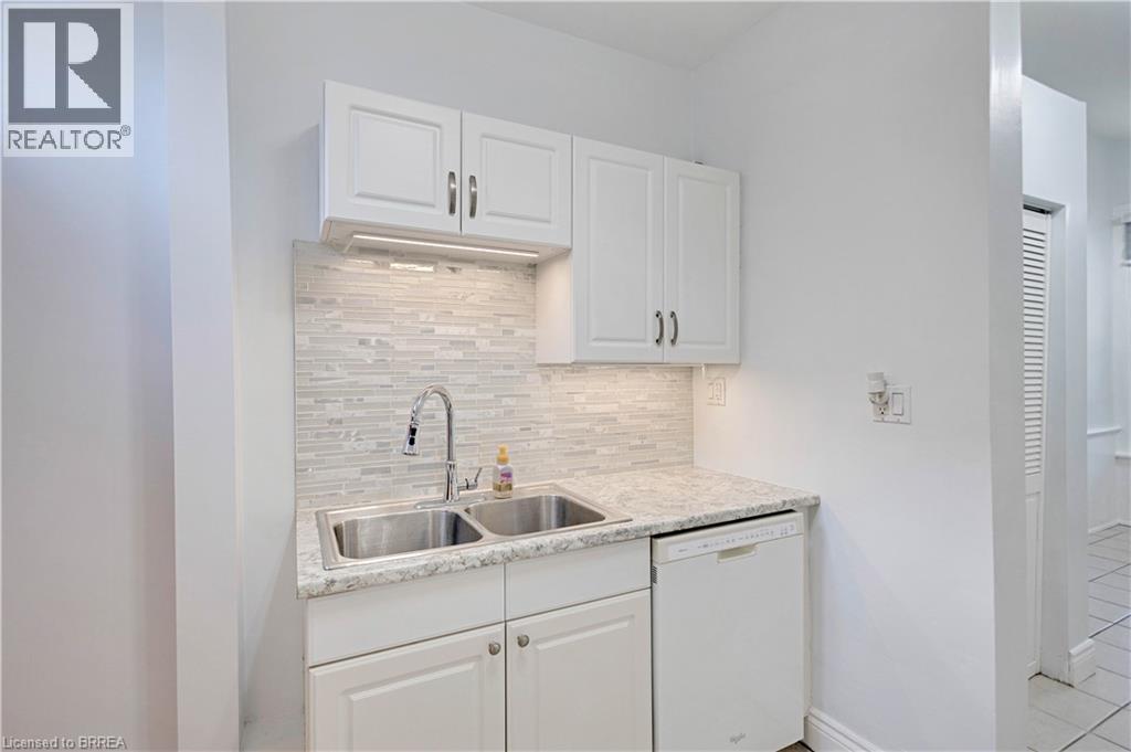 95 Queen Street, Brantford, Ontario  N3T 3C1 - Photo 11 - 40789392