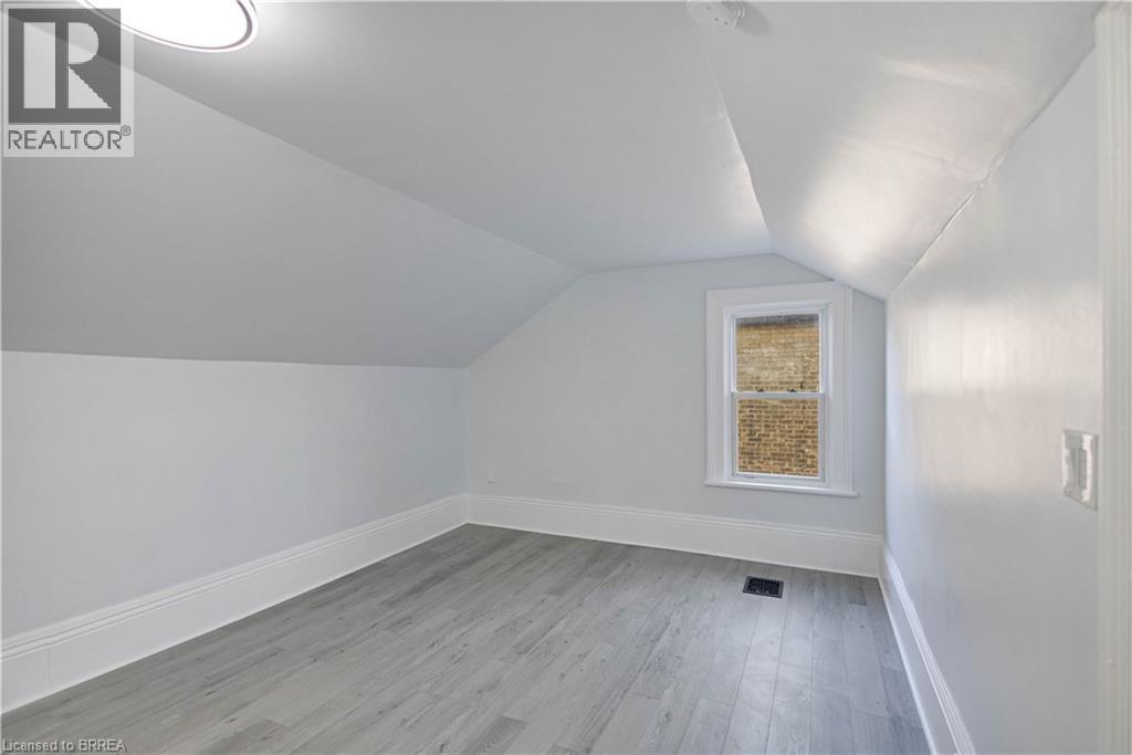 95 Queen Street, Brantford, Ontario  N3T 3C1 - Photo 20 - 40789392