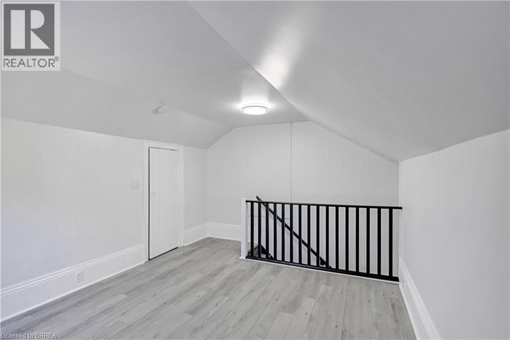 95 Queen Street, Brantford, Ontario  N3T 3C1 - Photo 22 - 40789392