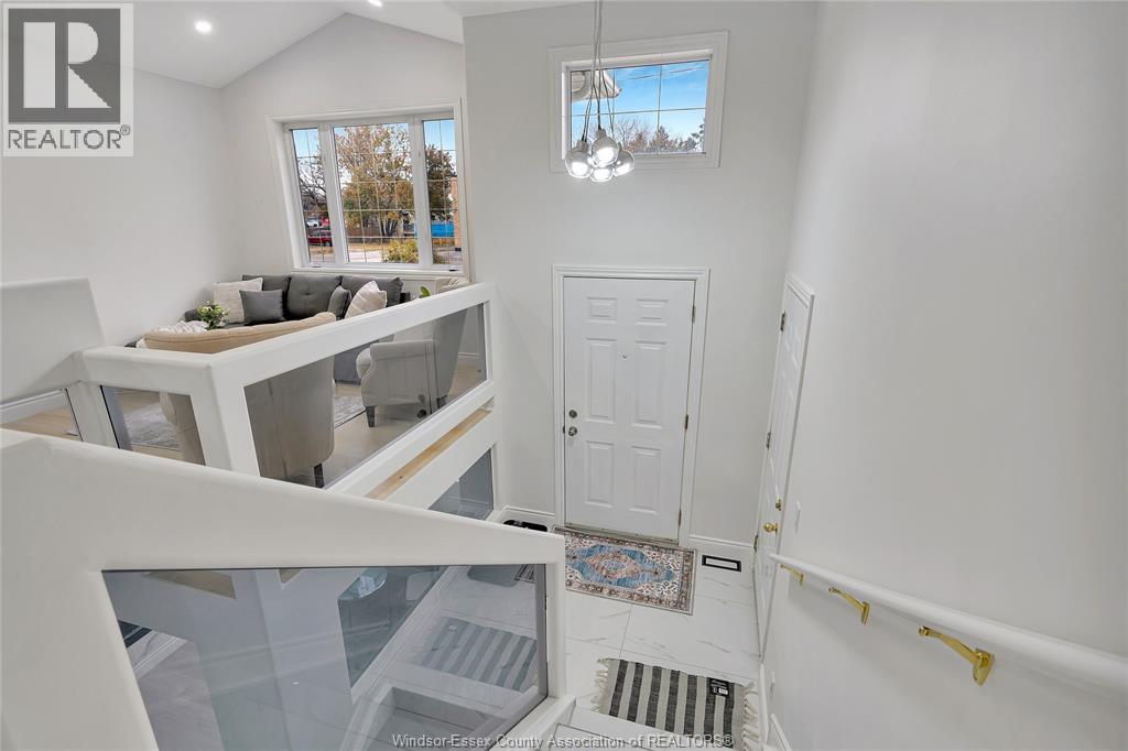 1443 Campbell Avenue, Windsor, Ontario  N9B 2K1 - Photo 3 - 25030672