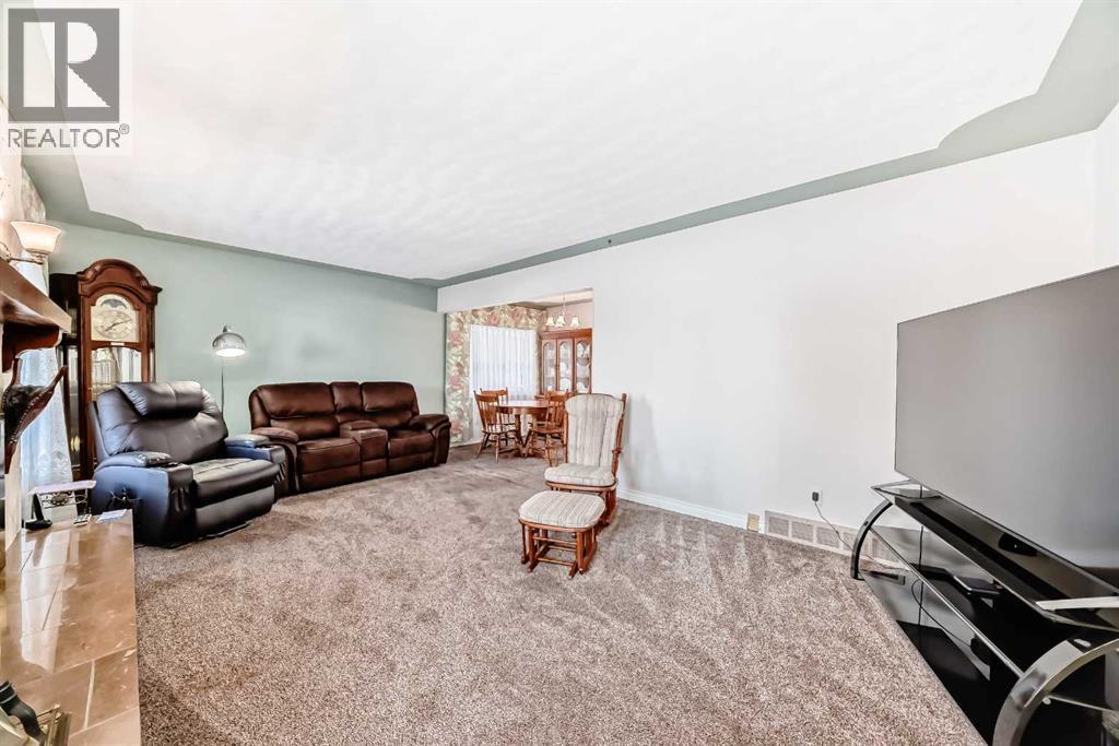 2119 Mackid Crescent Ne, Calgary, Alberta  T2B 6B5 - Photo 10 - A2271952