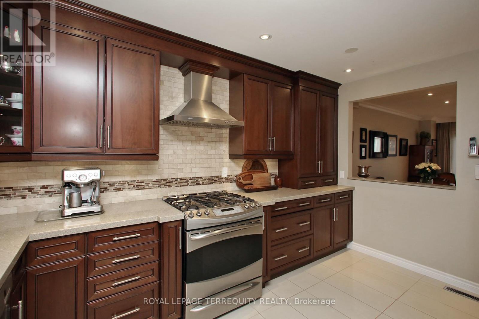 10 - 20 Cotton Downway, Toronto, Ontario  M2J 4V7 - Photo 3 - C12576294