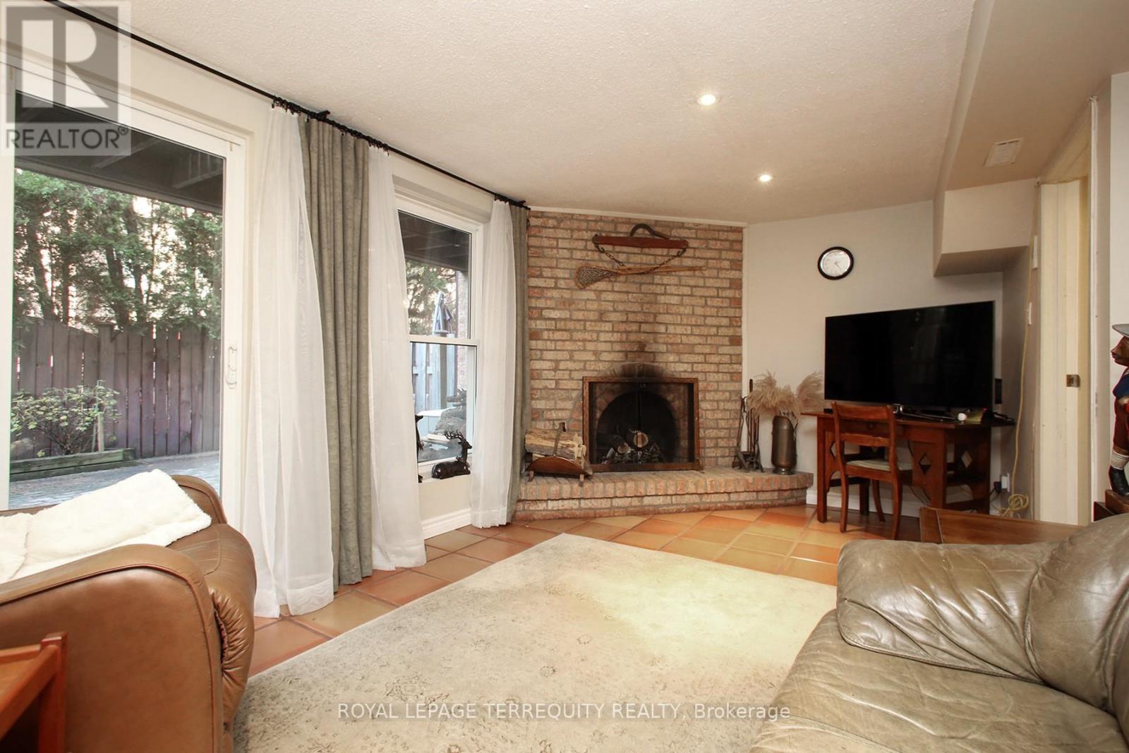 10 - 20 Cotton Downway, Toronto, Ontario  M2J 4V7 - Photo 32 - C12576294