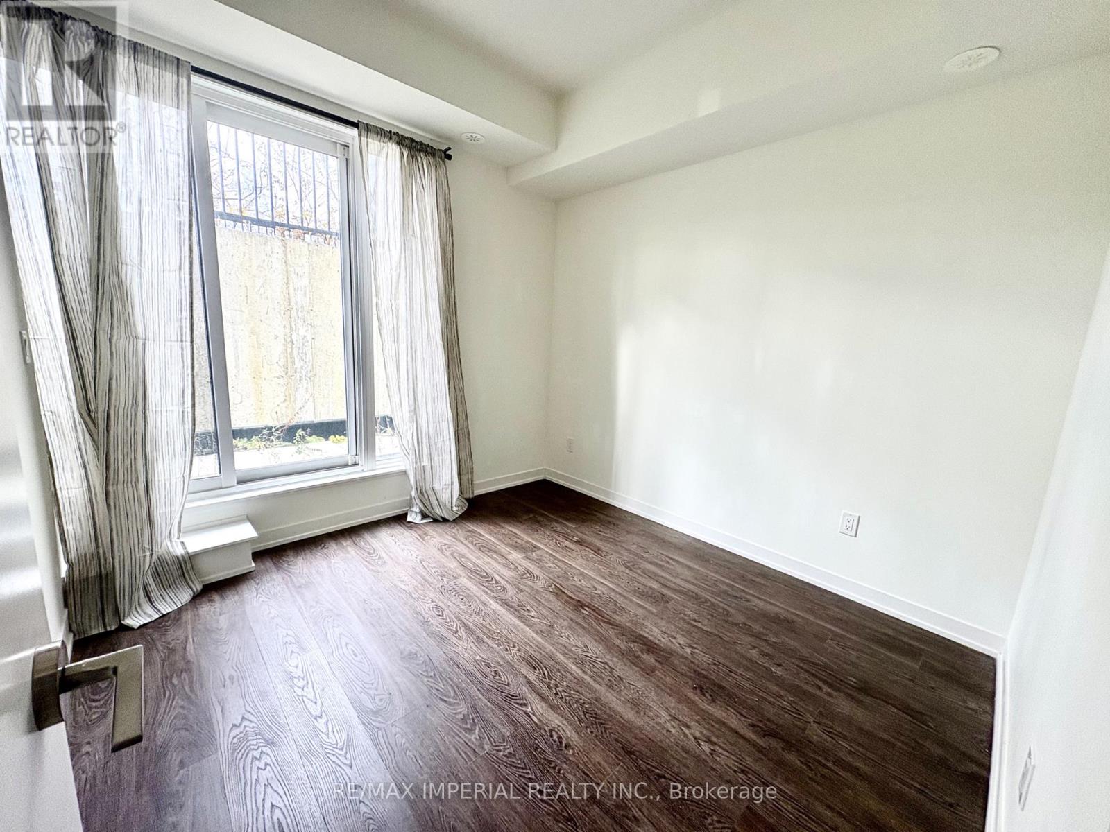 112 - 10 Steckley House Lane, Richmond Hill, Ontario L4S 0N1 - Photo 11 - N12433634