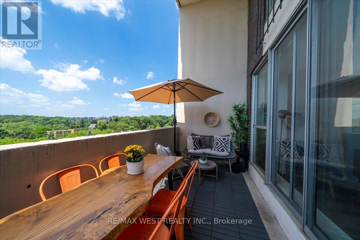 501 - 35 Ormskirk Avenue, Toronto, Ontario  M6S 1A8 - Photo 17 - W12559182