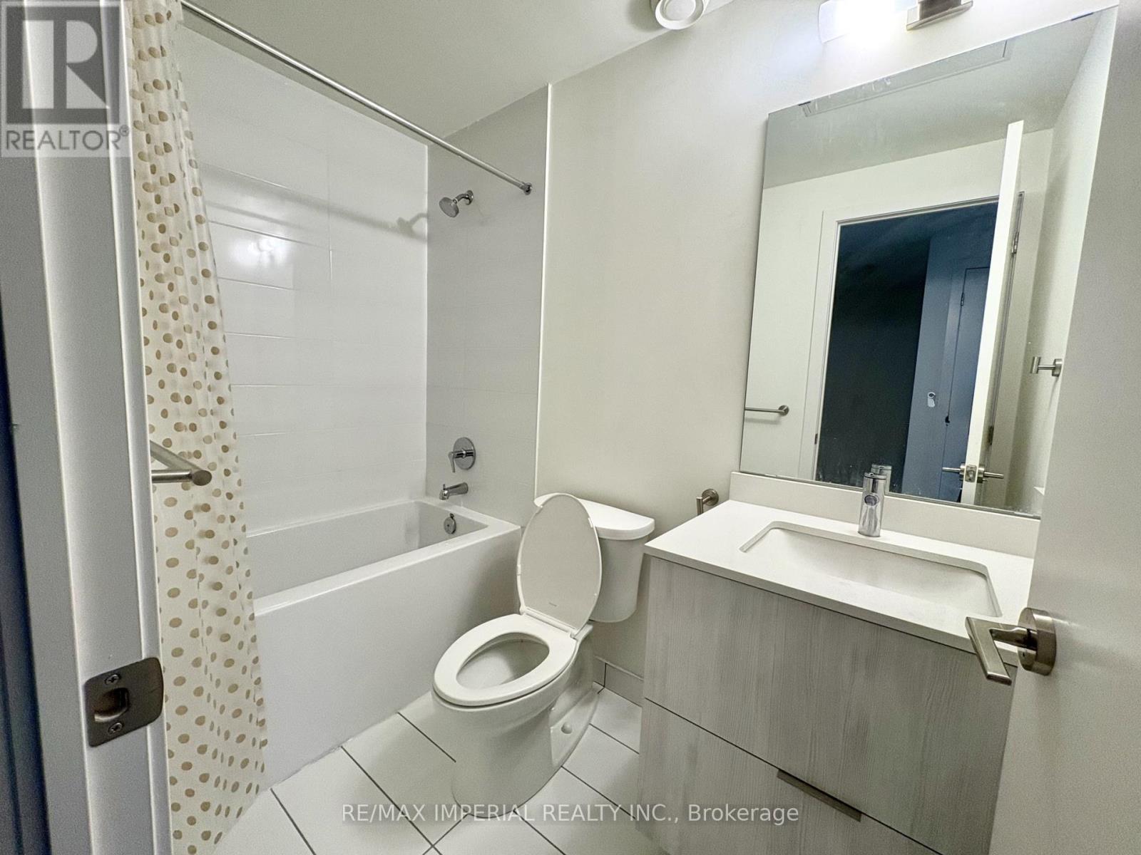 112 - 10 Steckley House Lane, Richmond Hill, Ontario L4S 0N1 - Photo 12 - N12433634