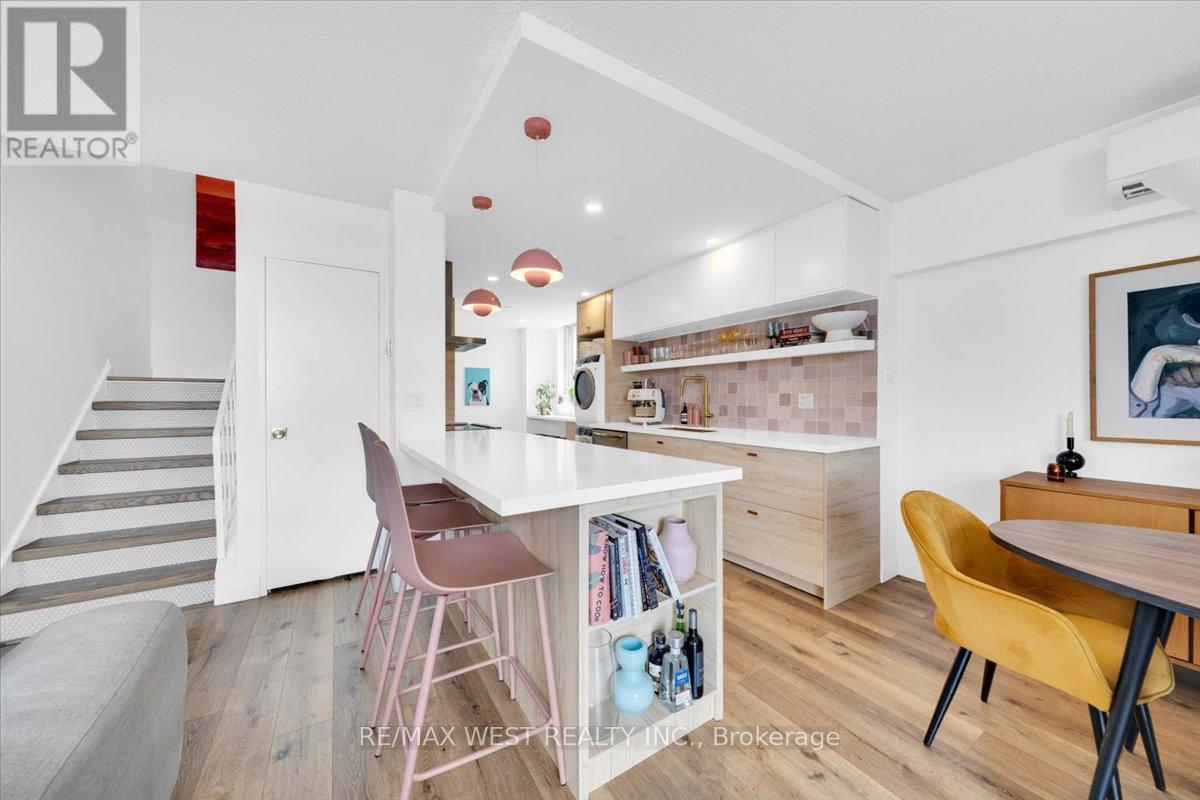 501 - 35 Ormskirk Avenue, Toronto, Ontario  M6S 1A8 - Photo 8 - W12559182