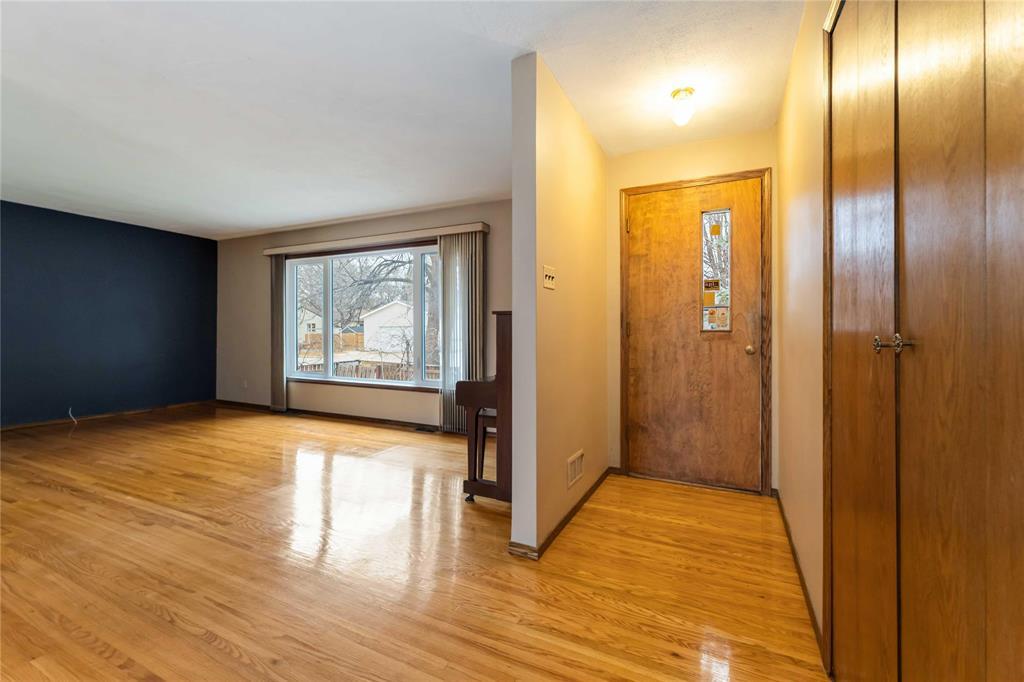 191 Havelock Avenue, Winnipeg, Manitoba  R2M 1G9 - Photo 2 - 202529064
