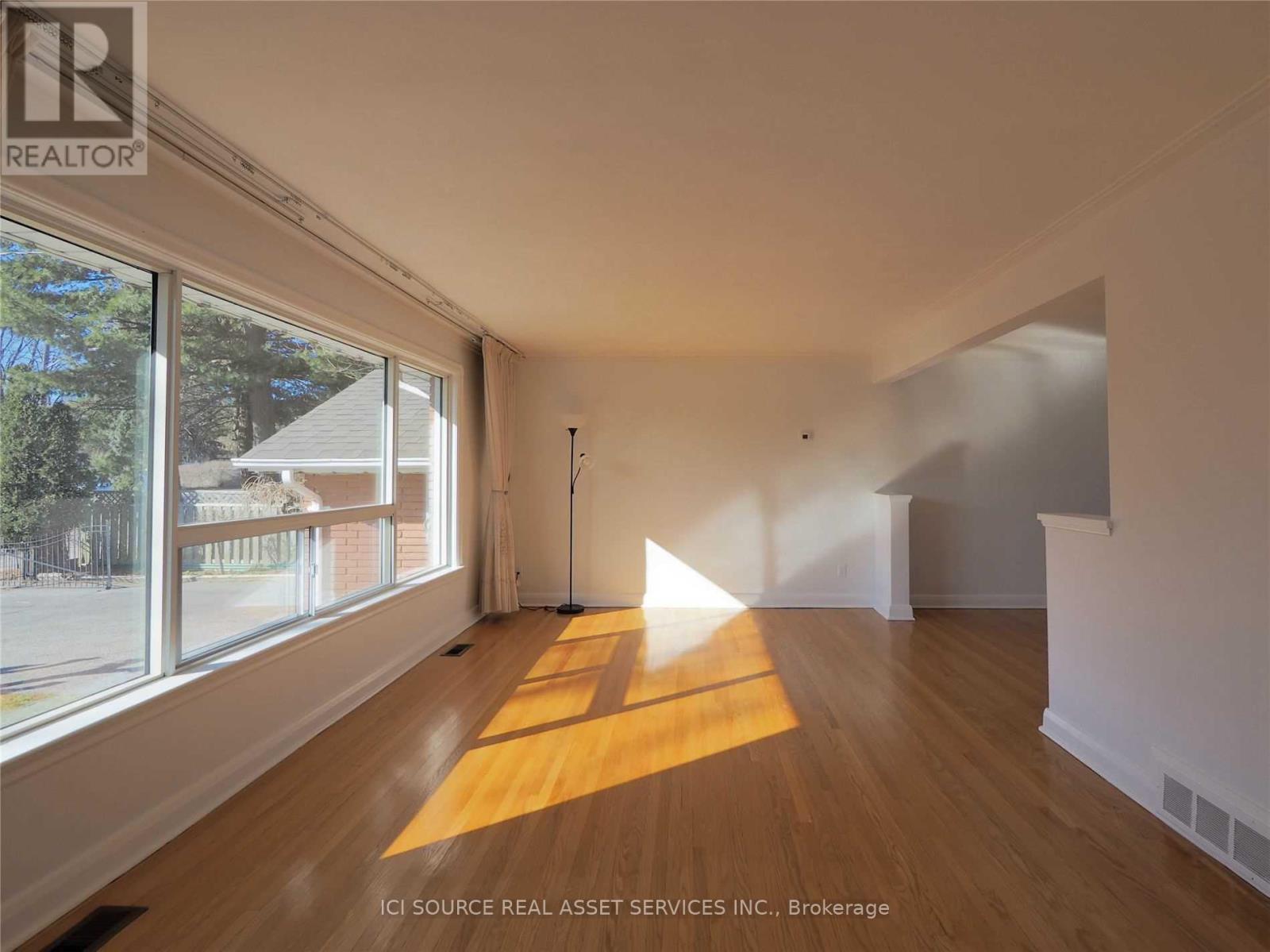 4380 Lawrence Avenue E, Toronto, Ontario  M1E 2T3 - Photo 11 - E12580036