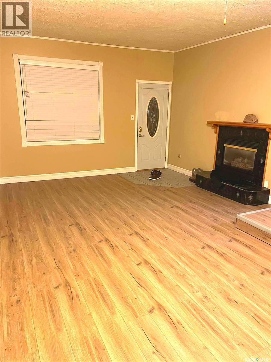 610 3rd Avenue, Esterhazy, Saskatchewan  S0A 0X0 - Photo 11 - SK024742
