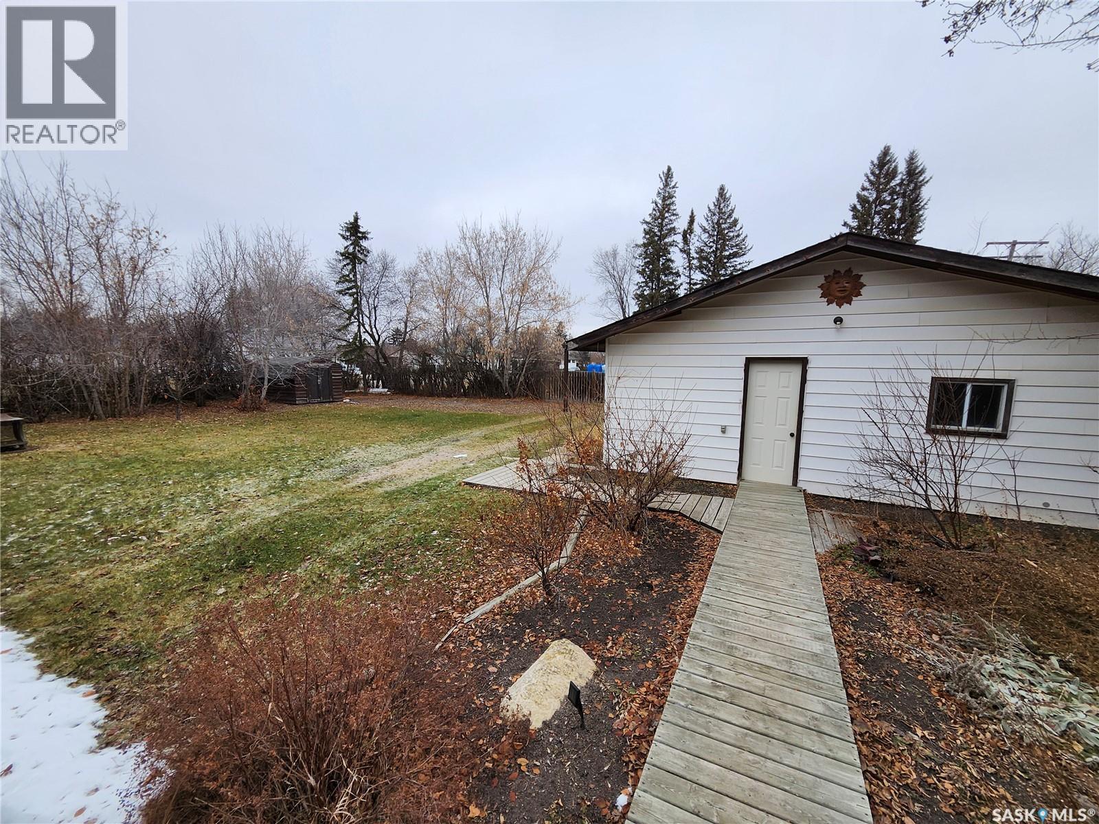 610 3rd Avenue, Esterhazy, Saskatchewan  S0A 0X0 - Photo 7 - SK024742
