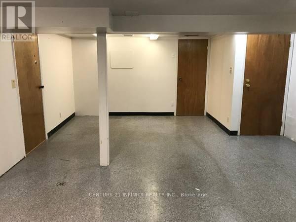 B - 907 Simcoe Street N, Oshawa, Ontario  L1G 4W1 - Photo 1 - E12580088