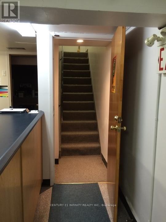 B - 907 Simcoe Street N, Oshawa, Ontario  L1G 4W1 - Photo 3 - E12580088