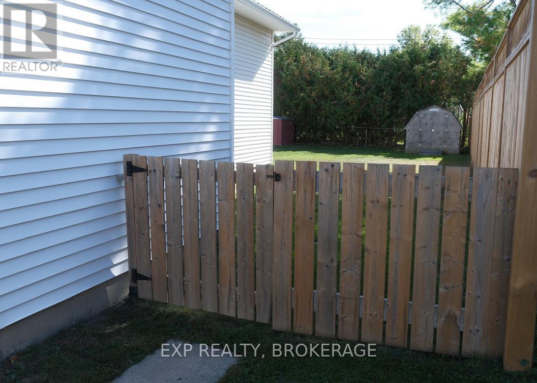 355 Forsyth Street, Gananoque, Ontario  K7G 3B4 - Photo 15 - X12580148