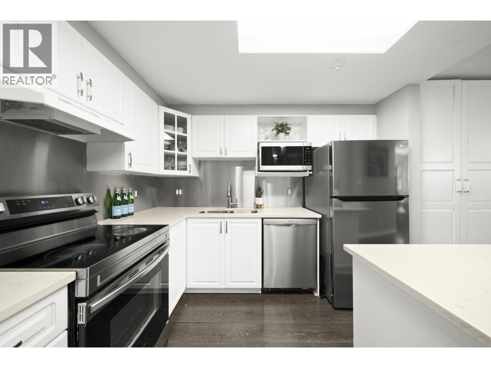 202 1650 Grant Avenue, Port Coquitlam, British Columbia  V3B 7V2 - Photo 2 - R3070121