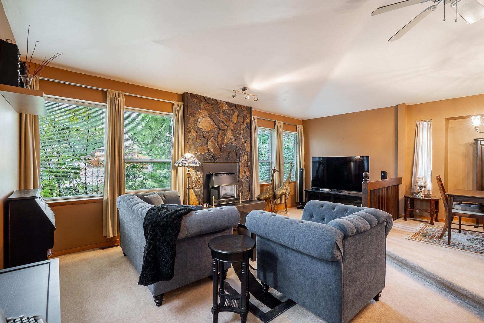 9120 145a Street, Surrey, British Columbia  V3R 7L7 - Photo 4 - R3069046