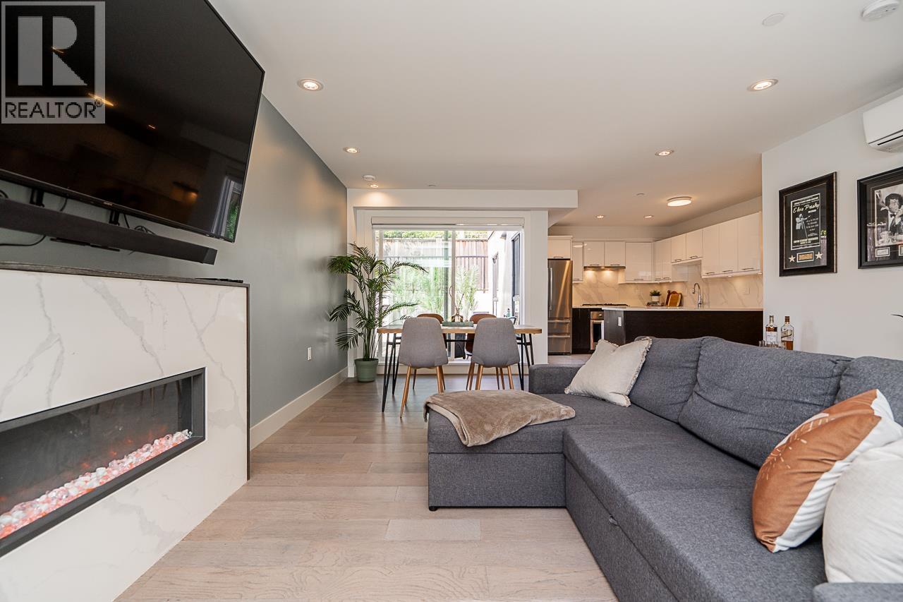 1505 W 60th Avenue, Vancouver, British Columbia  V6P 2A4 - Photo 6 - R3070103